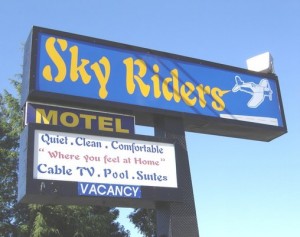 Sky Riders Motel Sacramento - Hotel Sign - Sacramento Hotels